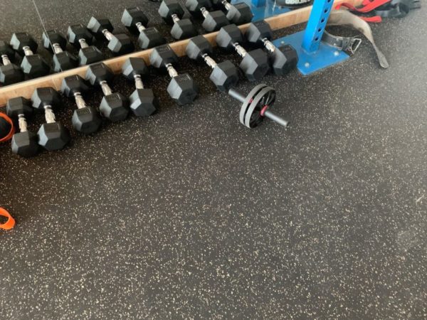 PAVIMENTO CAUCHO GYM