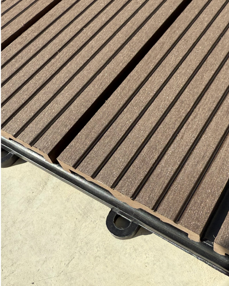 Baldosa De Composite_MARRON CHOCOLATE_30155_WEB Baldosa De Composite_MARRON CHOCOLATE_30155_WEB